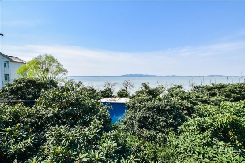 东山湖光山色民宿